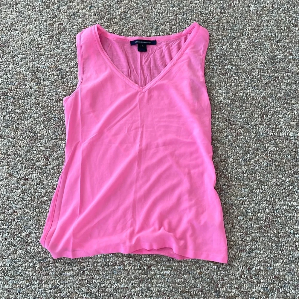 Pink Tank! 🎀 - Picture 1 of 3